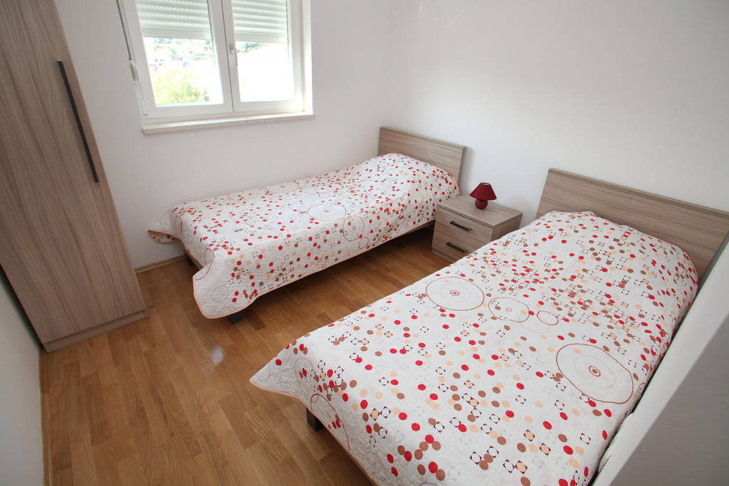 Villa Iris Apartments Seget Vranjica Dış mekan fotoğraf